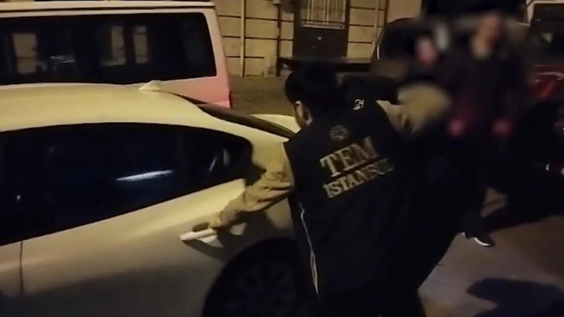 İstanbul'da DEAŞ Operasyonunda 17 Gözaltı