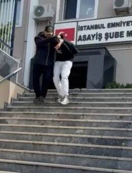 İstanbul&rsquo;a geliyorum diyen motosiklet hırsızının sonu Gayrettepe merdivenleri oldu