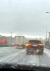 İstanbul&rsquo;da Bir G&uuml;nde Yağmur ve Dolu Etkili Oldu