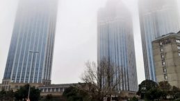 İstanbul&rsquo;da yoğun sis etkili oldu, g&ouml;r&uuml;ş mesafesi d&uuml;şt&uuml;