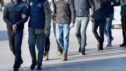 İzmir merkezli FET&Ouml; operasyonunda 29 ş&uuml;pheli g&ouml;zaltına alındı