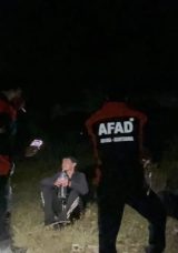 İzmir'de Dağlık Alanda Mahsur Kalan İki &Ccedil;ocuk Kurtarıldı