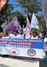 İzmir&rsquo;de bı&ccedil;ak kemiğe dayandı: 4 Belediyede memurlar iş bıraktı