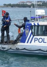 İzmir&rsquo;de Ka&ccedil;ak Ahtapot Tuzaklarına Operasyon