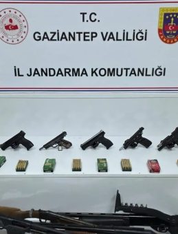 Jandarmadan ka&ccedil;ak&ccedil;ılık ve uyuşturucu operasyonu: 311 ş&uuml;pheli yakalandı