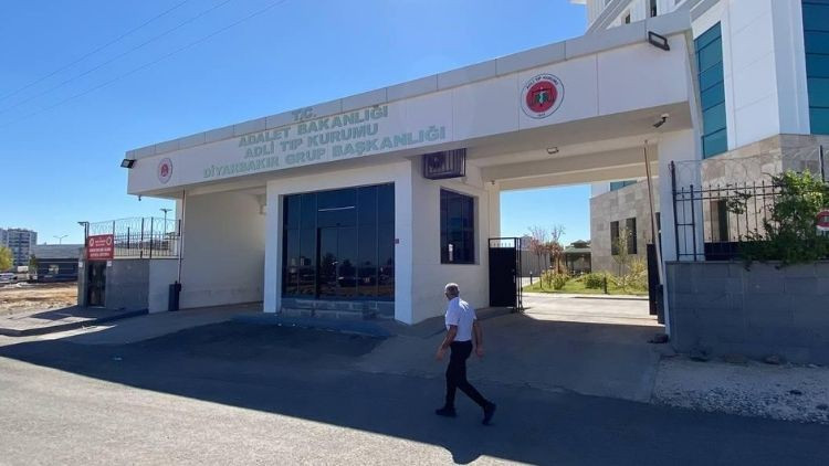 Ka&ccedil;an İneğini Yakalamaya &Ccedil;alışırken Hayatını Kaybetti