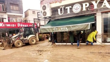 Kadirli&rsquo;yi sağanak vurdu&hellip; 2 kişi boğuldu, 127 ev ile 21 işyeri kullanılamaz hale geldi
