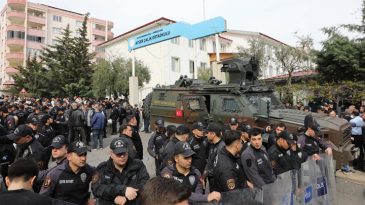 Kahramanmaraş'taki okula silahlı saldırı | Silah seslerini duyan &ouml;ğrenciler, sıraları siper yapmış