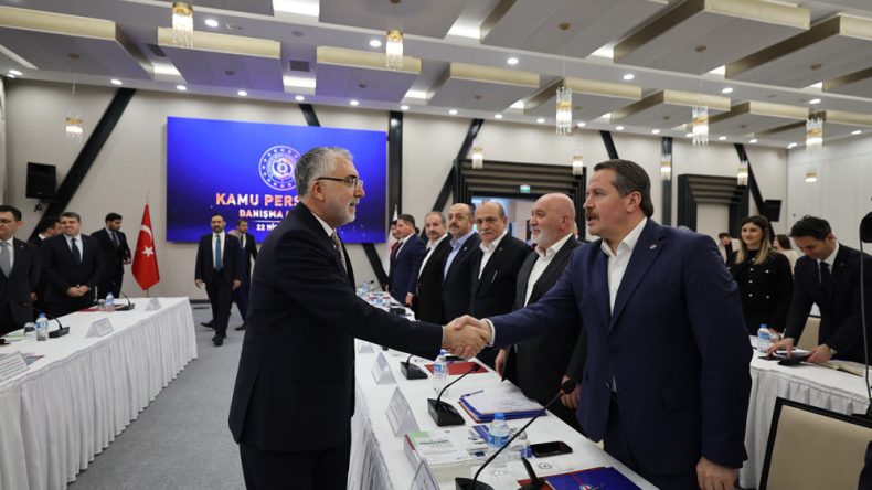 Kamu Personeli Danışma Kurulu, Bakan Işıkhan&rsquo;ın başkanlığında toplandı