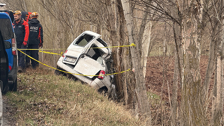 Kanser Hastası Babasını Tedaviye G&ouml;t&uuml;r&uuml;yordu | Feci Kazada 3 Kişi Hayatını Kaybetti
