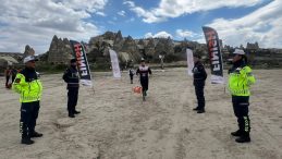 Kapadokya&rsquo;da y&ouml;nlerini bulmak i&ccedil;in yarıştılar: Doğayla zamana karşı m&uuml;cadele başladı