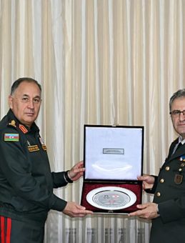 Kara Kuvvetleri Komutanı Orgeneral Tokel, Azerbaycan'da temaslarda bulundu