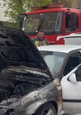 Karaman'da Motor Kısmından Alev Alan Otomobil Kullanılamaz Hale Geldi