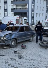 Kastamonu&rsquo;da otomobil ile motosikletin &ccedil;arpıştığı kazada 3 kişi yaralandı