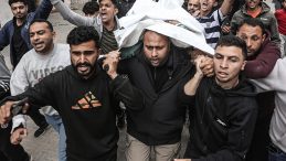 Katil İsrail&rsquo;den Gazze&rsquo;nin g&uuml;neyine İHA saldırısı: 1 Filistinli hayatını kaybetti