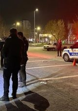 Kayseri&rsquo;de iki grup arasında &lsquo;laf atma&rsquo; kavgası: 4 yaralı