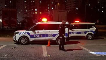 Kayseri&rsquo;de İki Grup Arasında &lsquo;Laf Atma&rsquo; Kavgası: 4 Yaralı