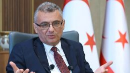 Kıbrıs'ta Rum Tarafından &Ccedil;irkin Saldırı: Sivillere Taş ve Patlayıcı Madde Atıldı!