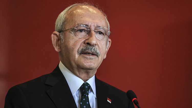Kılı&ccedil;daroğlu'na 'Cumhurbaşkanı&rsquo;na hakaret'ten 11 ay 20 g&uuml;n hapis cezası