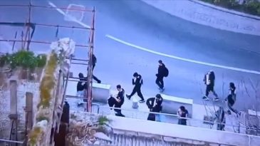 KKTC&rsquo;de Rumlar&rsquo;dan Provokasyon! T&uuml;rklere Havai Fişeği ve Taşla Saldırı