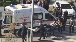 Kocaeli'de lise &ouml;ğrencileri birbirine girdi: Bı&ccedil;aklı kavgada 1 kişi yaralandı!