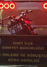 Kocaeli&rsquo;de trafikte tehlikeli şov pahalıya patladı!