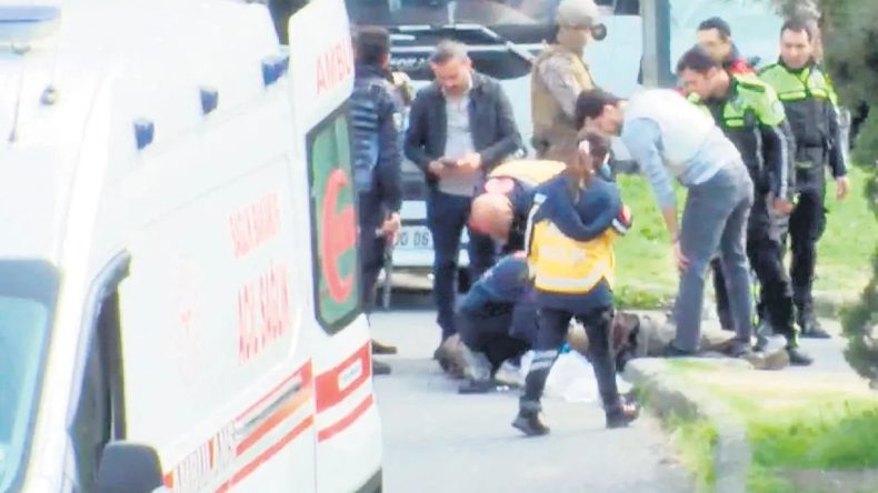 Konsolosluk Önünde Polise Saldırı