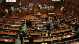 Kosova'da Yeniden Erken Genel Se&ccedil;ime Gidiliyor