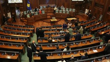 Kosova'da Yeniden Erken Genel Se&ccedil;ime Gidiliyor