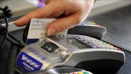 Kredi kartı d&uuml;zenlemesi askıya mı alındı? BDDK'dan a&ccedil;ıklama geldi