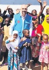 Kud&uuml;s ve Afrika&rsquo;da Kurban Kardeşliği