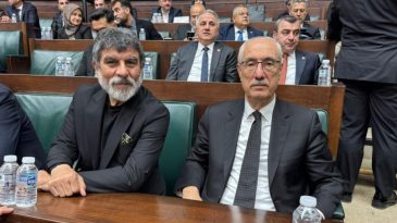 Kurtlar Vadisi'nin &lsquo;Erdal K&ouml;m&uuml;rc&uuml;&rsquo;s&uuml; AK Parti Grup Toplantısına katıldı