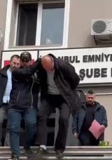 Kuyumcudan el &ccedil;abukluğu ile y&uuml;z&uuml;k &ccedil;alan hırsız yakalandı