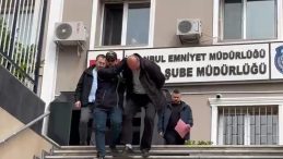 Kuyumcudan el &ccedil;abukluğu ile y&uuml;z&uuml;k &ccedil;alan hırsız yakalandı