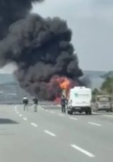 Kuzey Marmara Otoyolu'nda Seyir Halinde Tırda Yangın