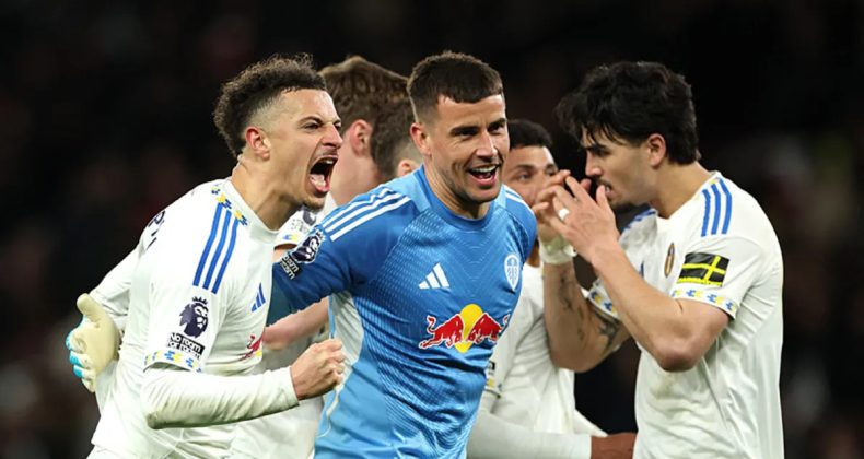 Leeds United, Manchester United&rsquo;ı deplasmanda devirdi!