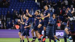 Ligue 1'de lider PSG, Nantes'ı 3 golle ge&ccedil;ti