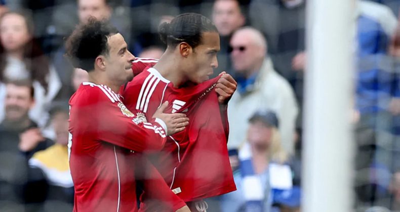 Liverpool'a derbide galibiyeti 90+10'da Virgil van Dijk getirdi!