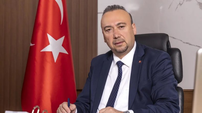 &lsquo;İşe gelmeyen sevgiliye 5 ay maaş &ouml;dedik&rsquo;