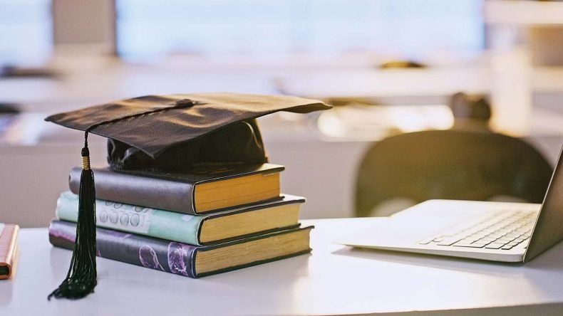 &lsquo;Yapay zek&acirc;&rsquo;yla &lsquo;do&ccedil;ent&rsquo; ve &lsquo;doktor&rsquo; artacak