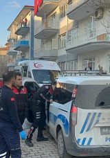 Malatya&rsquo;da Bı&ccedil;aklı Kavga: Baba ve Oğlu Yaralandı!