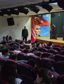 Manavgat Adliyesi&rsquo;nden &ouml;ğrencilere siber zorbalık ve şiddet oyunları uyarısı