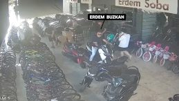 Manavgat&rsquo;taki Eski Başkanın Tutuklandığı Soruşturmada Yeni Gelişme: Paralar Motosikletle Taşınmış!