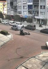 Manisa'da feci kaza: Kontrolden &ccedil;ıkan motosikletli kamyonetin altında kaldı! 17 yaşındaki gen&ccedil; hayatını kaybetti