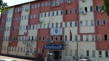 Manisa'da fuhuş operasyonu! Yabancı uyruklu 2 kadın sınır dışı edildi
