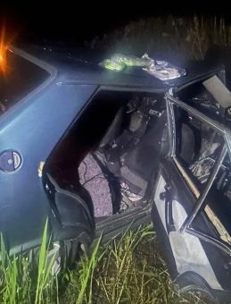 Manisa'da korkun&ccedil; kaza! Otomobil kanala u&ccedil;tu: 2 &ouml;l&uuml;, 5 yaralı