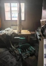 Manisa&rsquo;da dehşete d&uuml;ş&uuml;ren olay! Bı&ccedil;akla dolaşıp evini ateşe vermişti: Barbaros G&uuml;lery&uuml;z adliye yolunda kalp krizinden hayatını kaybetti!