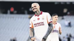 Mauro Icardi'nin Sahneye &Ccedil;ıkışı