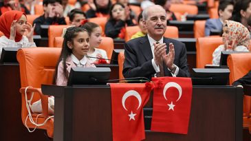 Meclis'te 23 Nisan Coşkusu!