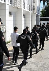 Mersin'de dolandırıcılık &ccedil;etesine operasyon: 100 milyon liralık işlem hacmi belirlendi! 7 kişi tutuklandı